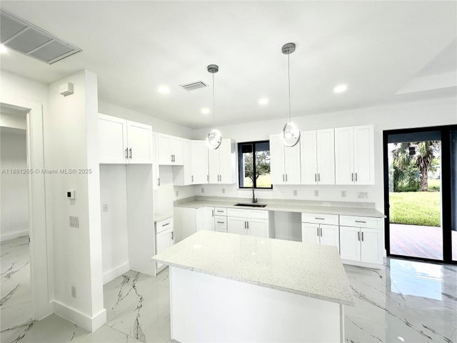 2 of 16 - 1051 Eisenhower Blvd, Lehigh Acres, FL