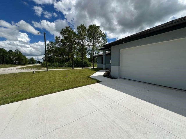 3 of 18 - 672 Nimitz Blvd, Lehigh Acres, FL