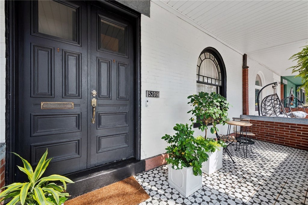 5209 Penn Avenue, Garfield