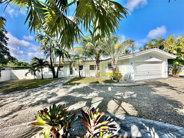 2 of 16 - 1825 Keystone Blvd, North Miami, FL