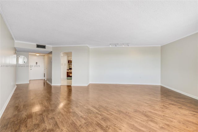 1 of 22 - 2750 Ne 183rd St 607, Aventura, FL