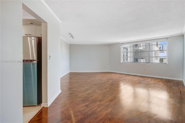 2 of 22 - 2750 Ne 183rd St 607, Aventura, FL