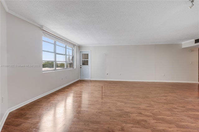 5 of 22 - 2750 Ne 183rd St 607, Aventura, FL