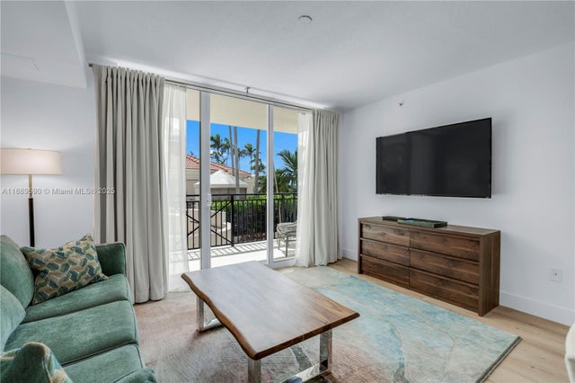 3 of 58 - 610 W Las Olas Blvd 820n, Fort Lauderdale, FL