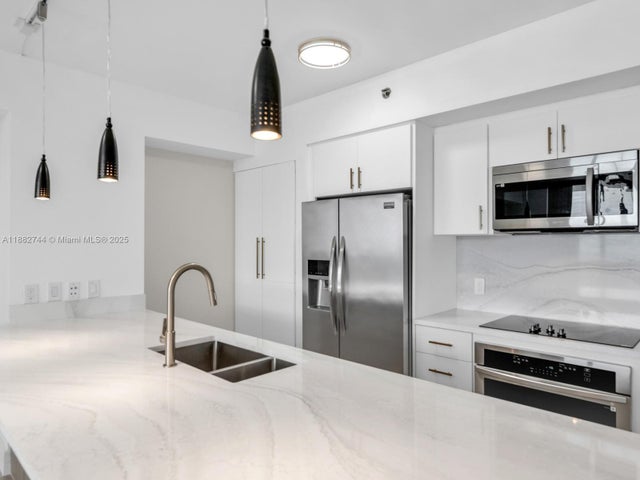 5 of 44 - 1830 S Ocean Dr 4312, Hallandale Beach, FL