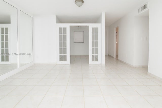 3 of 11 - 1662 Lincoln Ct 402, Miami Beach, FL