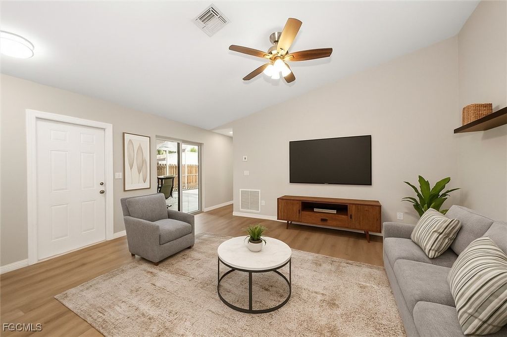 15630 Crystal Lake Dr 102, NORTH FORT MYERS