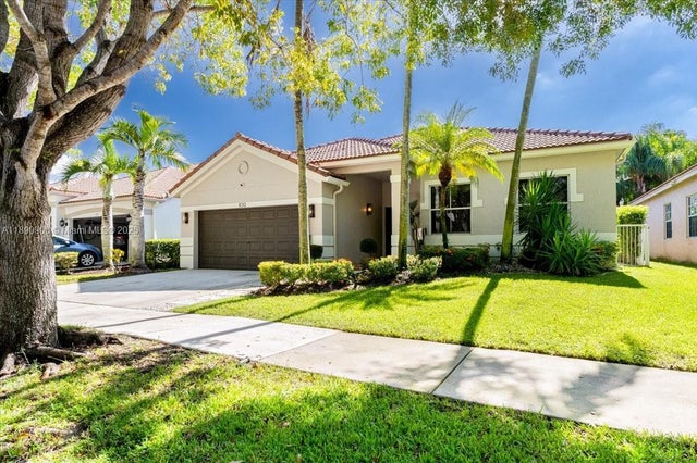 2 of 31 - 830 Lavender Cir, Weston, FL
