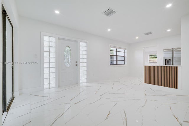 2 of 19 - 1251 Ne 41st Dr, Pompano Beach, FL
