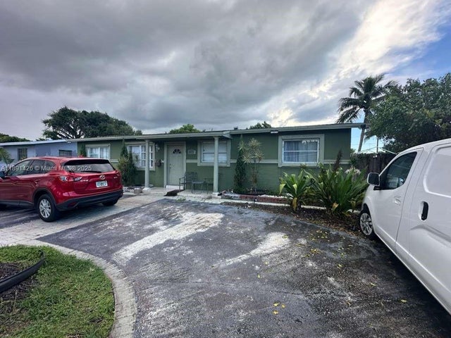 1 of 56 - 4411 Nw 34th St, Lauderdale Lakes, FL