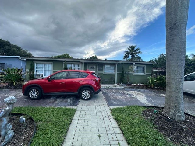 2 of 56 - 4411 Nw 34th St, Lauderdale Lakes, FL