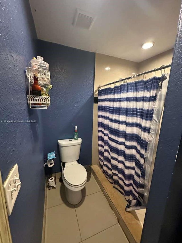 5 of 56 - 4411 Nw 34th St, Lauderdale Lakes, FL