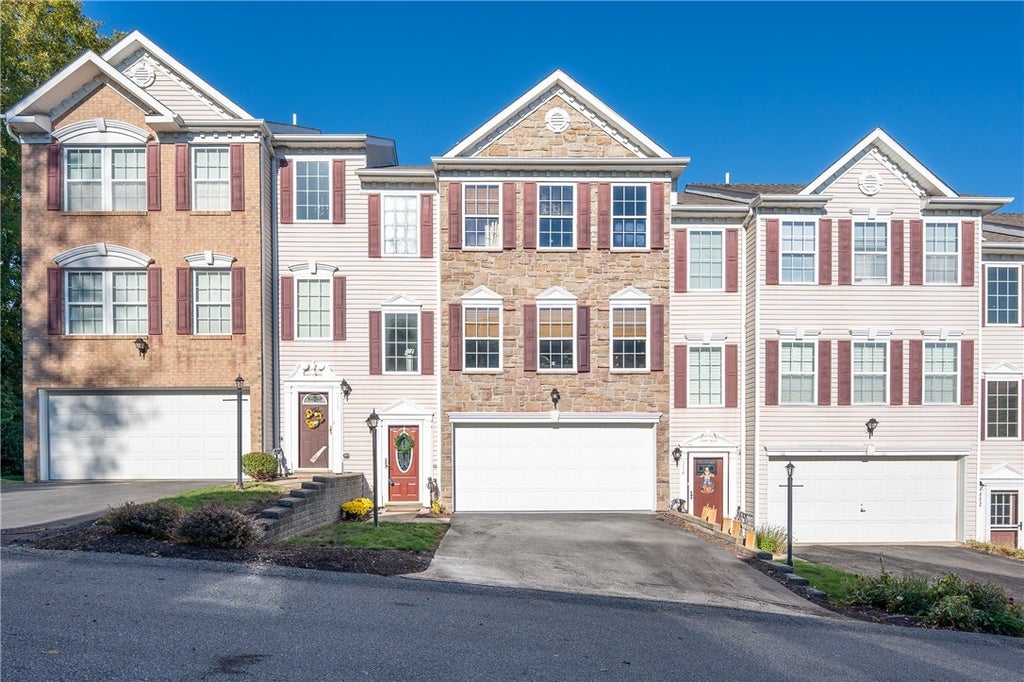 116 Alderwood Drive, South Greensburg Boro