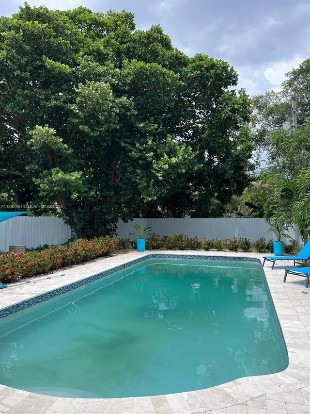 1 of 21 - 1161 Nw 15th St, Fort Lauderdale, FL