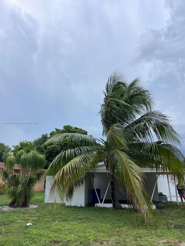 2 of 21 - 1161 Nw 15th St, Fort Lauderdale, FL