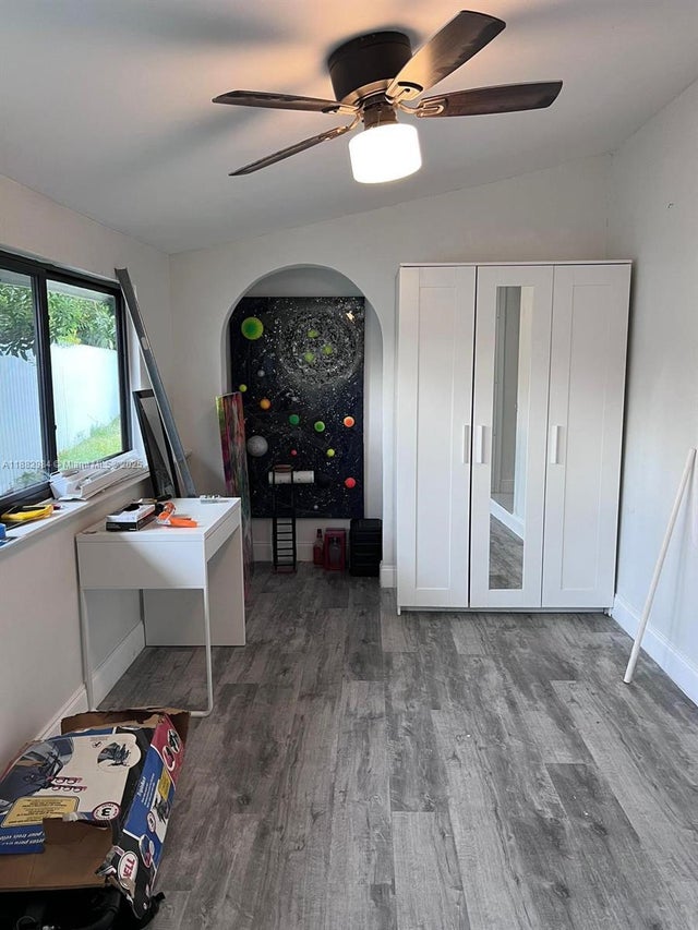4 of 21 - 1161 Nw 15th St, Fort Lauderdale, FL