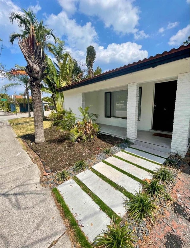 1 of 37 - 1760 Ne 13th St, Fort Lauderdale, FL