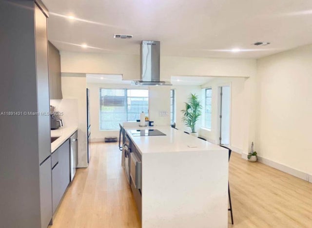 3 of 37 - 1760 Ne 13th St, Fort Lauderdale, FL