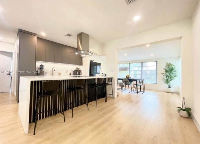 5 of 37 - 1760 Ne 13th St, Fort Lauderdale, FL