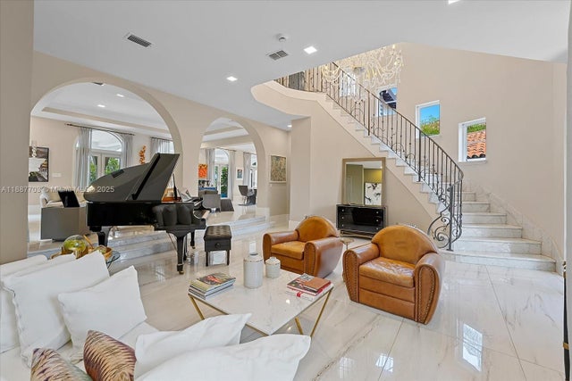 4 of 29 - 285 Carabela Ct, Coral Gables, FL
