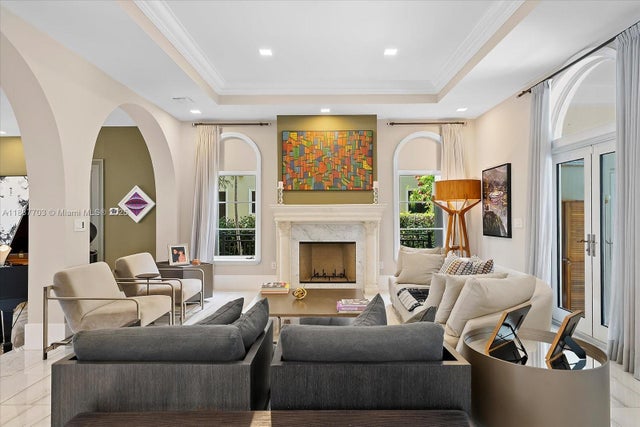5 of 29 - 285 Carabela Ct, Coral Gables, FL