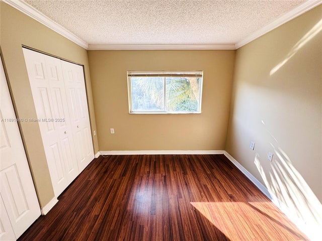 5 of 24 - 1141 Lake Victoria Dr E, West Palm Beach, FL