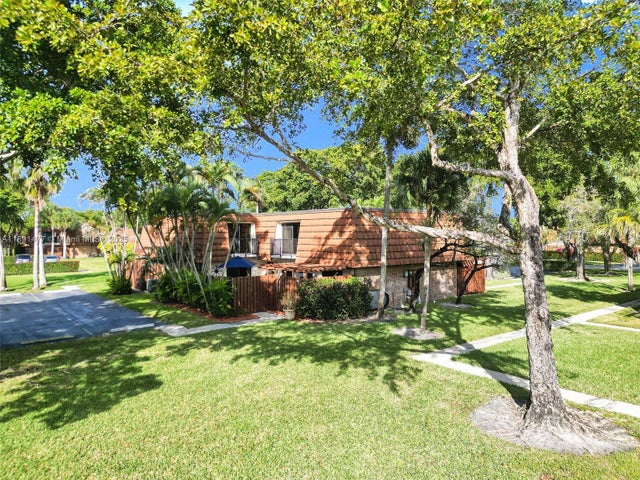 1 of 26 - 11861 Sw 9th Mnr, Davie, FL