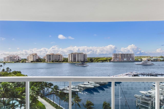 4 of 33 - 1000 S Pointe Dr 703, Miami Beach, FL