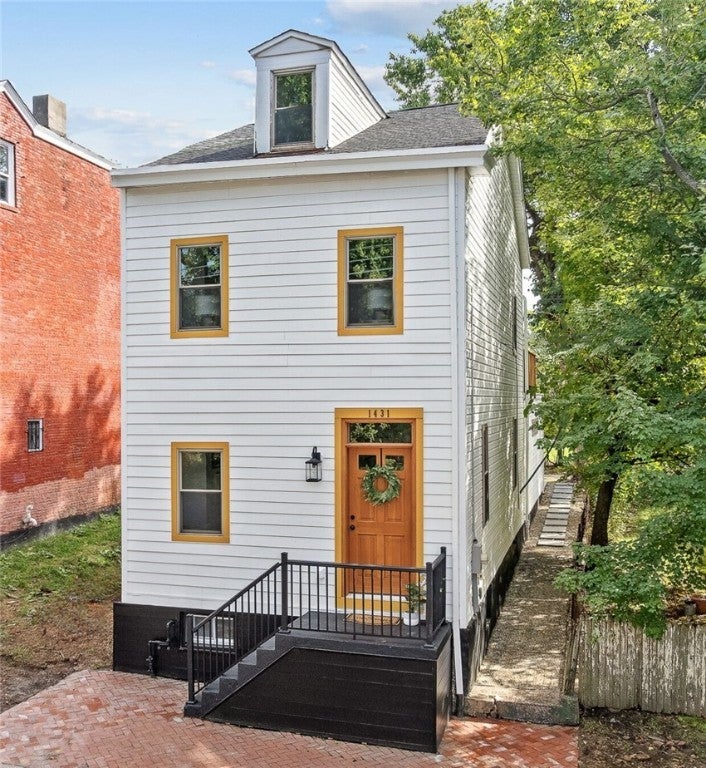 1431 Adams Street, Manchester