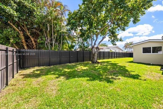 5 of 30 - 3333 Roosevelt St, Hollywood, FL