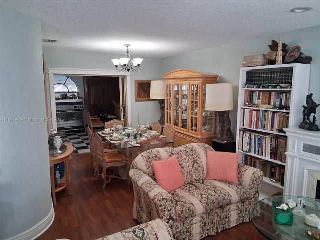 5 of 25 - 2100 N 54th Ave, Hollywood, FL