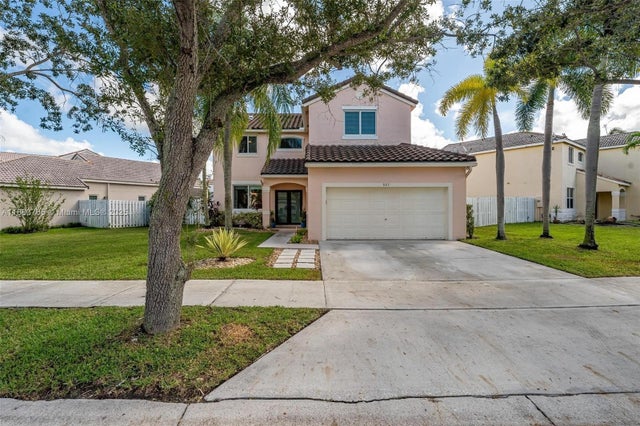 2 of 32 - 925 Briar Ridge Rd, Weston, FL