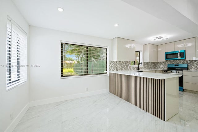 5 of 36 - 261 Nw 2nd Ct, Deerfield Beach, FL