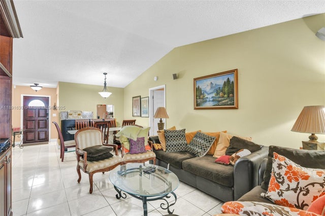 3 of 17 - 13520 Sw 116th Ct, Miami, FL