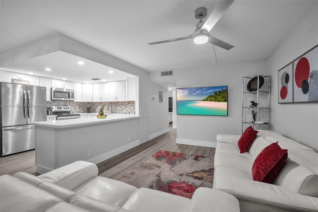 1 of 21 - 3039 Hythe C 3039, Boca Raton, FL