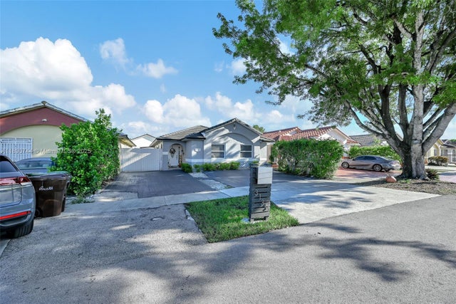1 of 61 - 3135 W 72nd Ter, Hialeah, FL