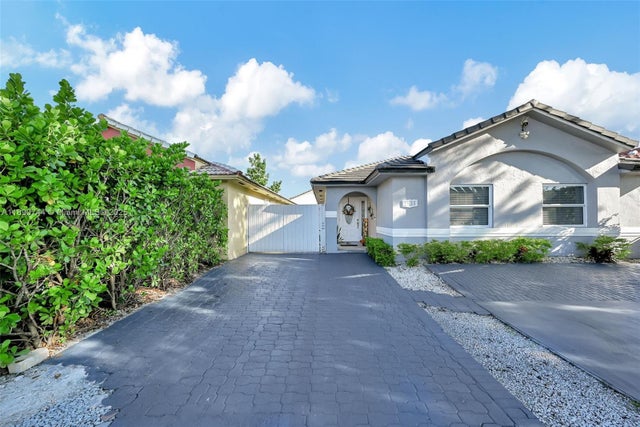 2 of 61 - 3135 W 72nd Ter, Hialeah, FL