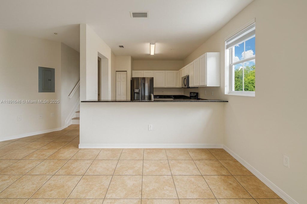 8833 Nw 107th Ct 202, Doral