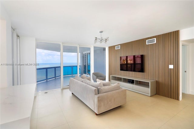 2 of 10 - 6301 Collins Ave 1608, Miami Beach, FL