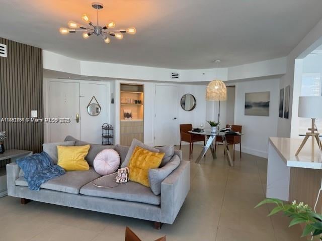 4 of 10 - 6301 Collins Ave 1608, Miami Beach, FL