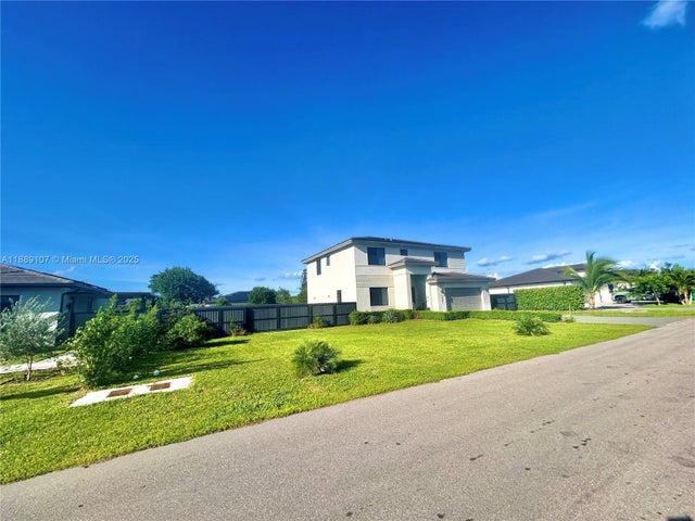 3 of 84 - 13281 Sw 227th St, Miami, FL