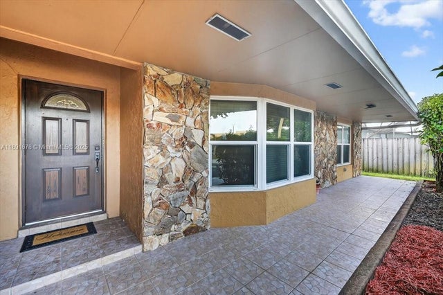 5 of 30 - 1621 Nw 110th Ter, Pembroke Pines, FL
