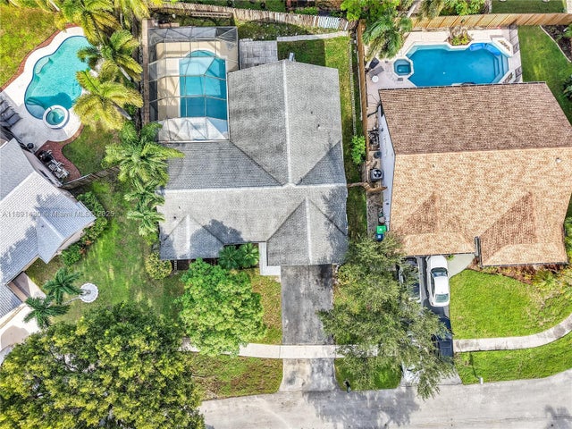2 of 32 - 4110 Nw 98th Ave, Sunrise, FL