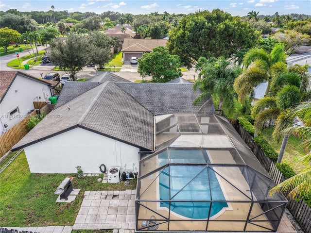 3 of 32 - 4110 Nw 98th Ave, Sunrise, FL