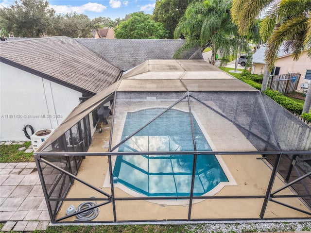 4 of 32 - 4110 Nw 98th Ave, Sunrise, FL
