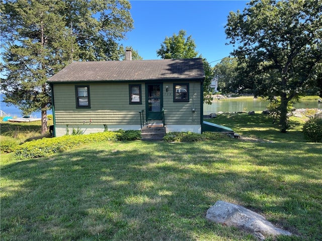 229 Earle Dr, North Kingstown