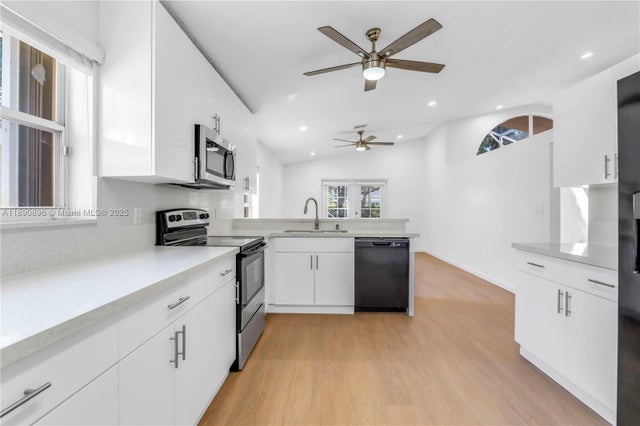 4 of 31 - 18270 Nw 19th St, Pembroke Pines, FL