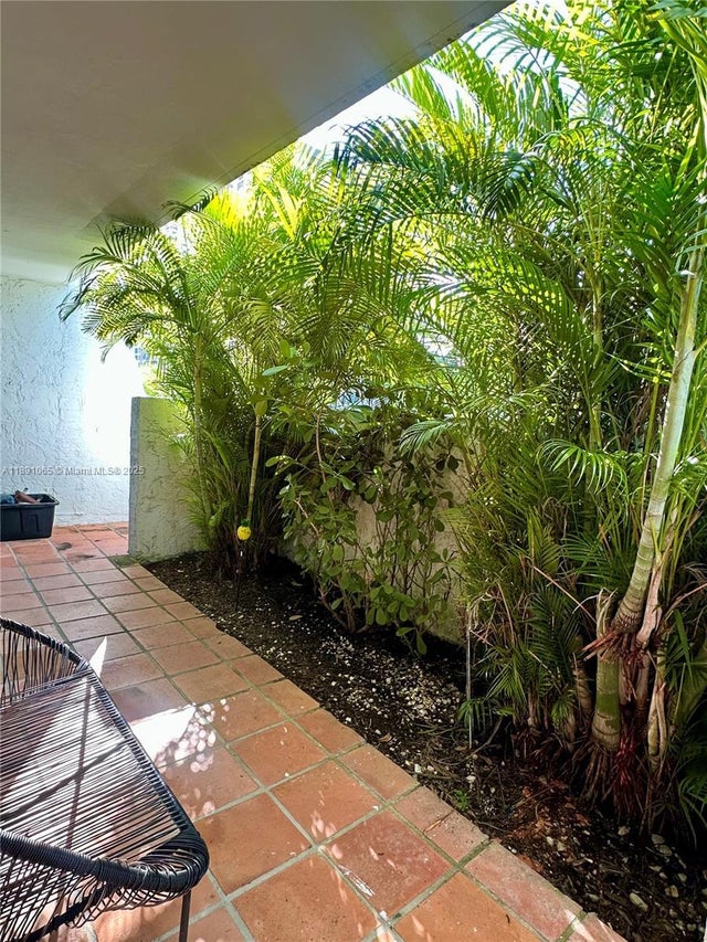 3 of 18 - 1650 Ne 115th St 102, Miami, FL