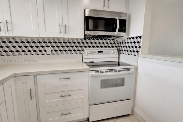 5 of 26 - 9010 Sunrise Lakes Blvd 306, Sunrise, FL