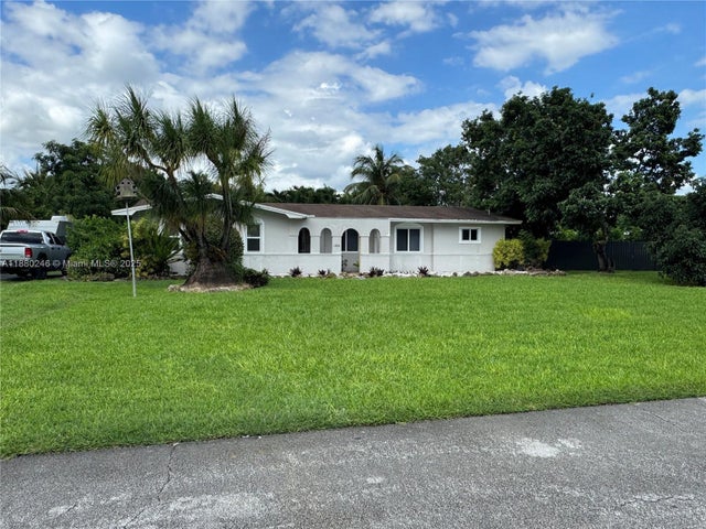 2 of 31 - 18565 Sw 295th Ter, Homestead, FL